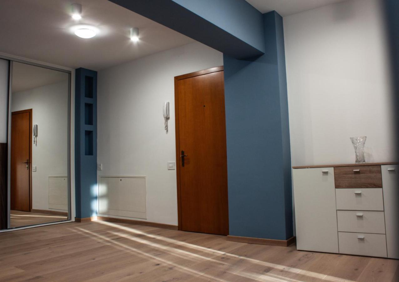 Eurocomfort Apartments Piatra Neamţ Екстериор снимка